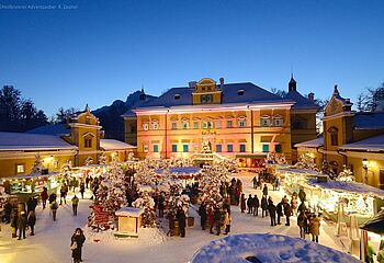 Prächtiger Weihnachtszauber in Salzburg und auf Schloss Hellbrunn
